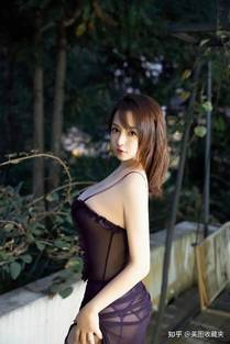 人工情报 海报